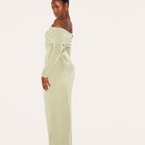 PrettyLittleThing Green Ruched Off-Shoulder Maxi Gown